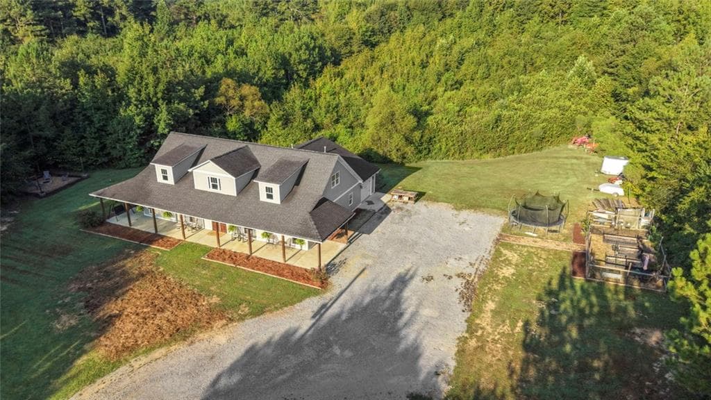 6 bedroom, 4 bathroom, 3,196 sq ft single family residence for sale at 355 Orchard Road, Summerville, GA 30747 — photo 7