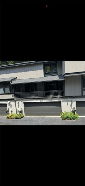3 bedroom, 2 bathroom, 1,587 sq ft condominium for sale at 3056 Balearic Drive, Marietta, GA 30067