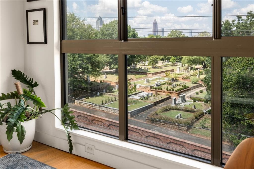 1 bedroom, 1 bathroom, 688 sq ft condominium for sale at 563 Memorial Drive 409, Atlanta, GA 30312 — photo 3