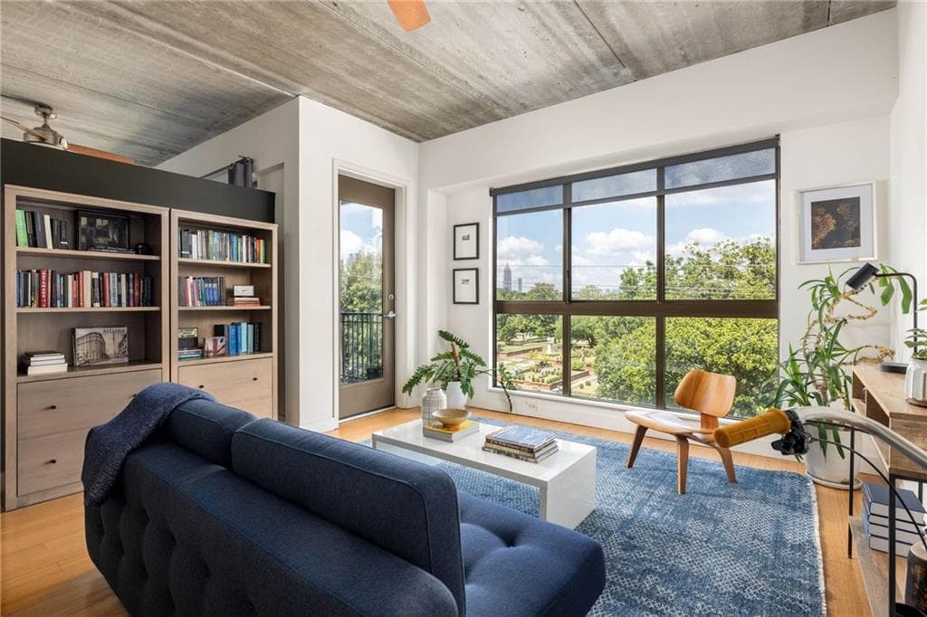 1 bedroom, 1 bathroom, 688 sq ft condominium for sale at 563 Memorial Drive 409, Atlanta, GA 30312 — photo 4