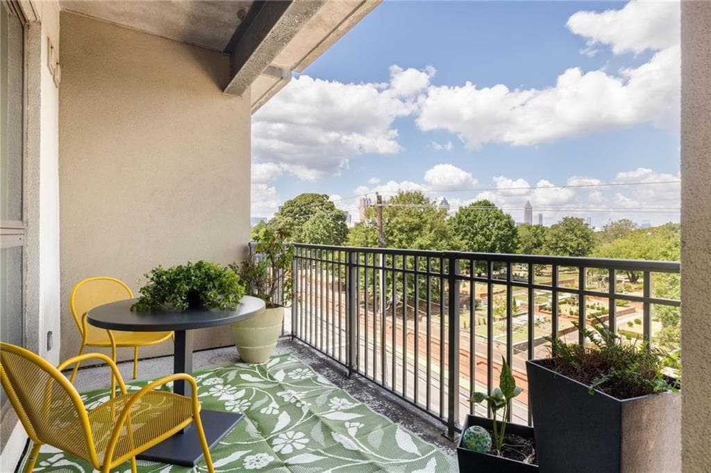 1 bedroom, 1 bathroom, 688 sq ft condominium for sale at 563 Memorial Drive 409, Atlanta, GA 30312 — photo 7