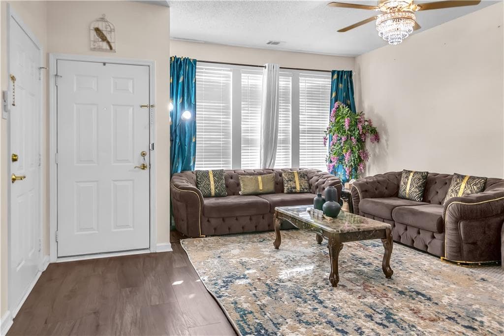 2 bedroom, 2 bathroom, 1,354 sq ft townhouse for sale at 112 Camry Lane, Grayson, GA 30017 — photo 2