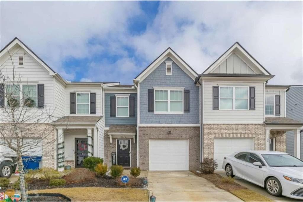 3 bedroom, 3 bathroom, 1,422 sq ft townhouse for sale at 5312 Barberry Avenue, Oakwood, GA 30566