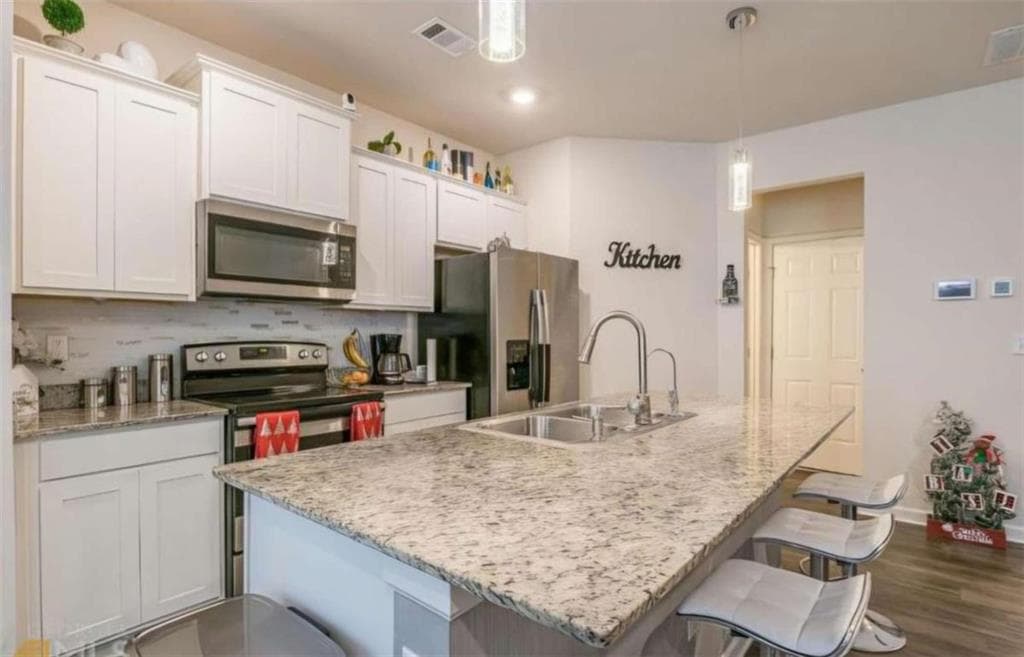 3 bedroom, 3 bathroom, 1,422 sq ft townhouse for sale at 5312 Barberry Avenue, Oakwood, GA 30566 — photo 3