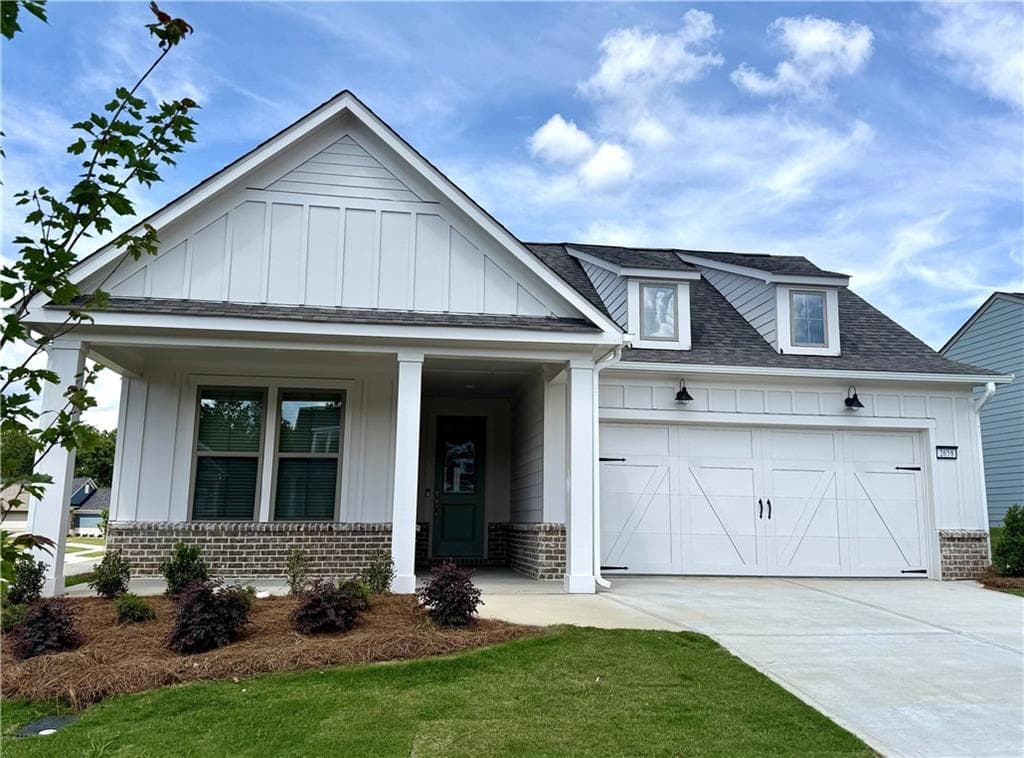 2 bedroom, 2 bathroom, 1,711 sq ft single family residence under contract at 2436 Naples Street, Hoschton, GA 30548