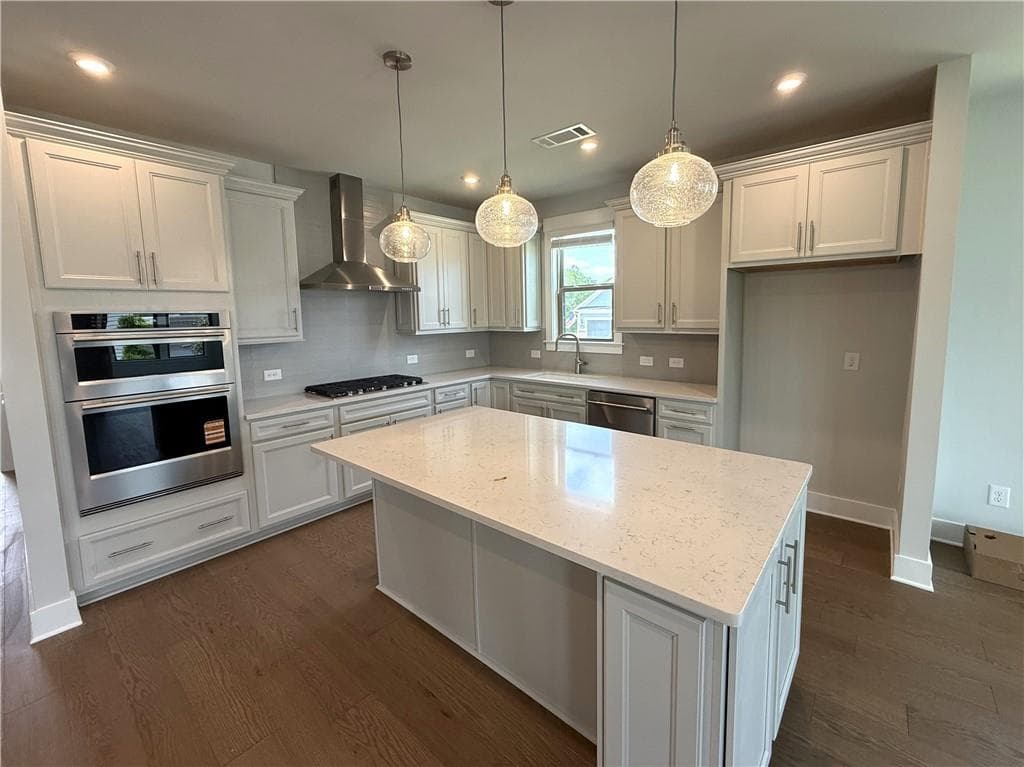 2 bedroom, 2 bathroom, 1,711 sq ft single family residence under contract at 2436 Naples Street, Hoschton, GA 30548 — photo 5