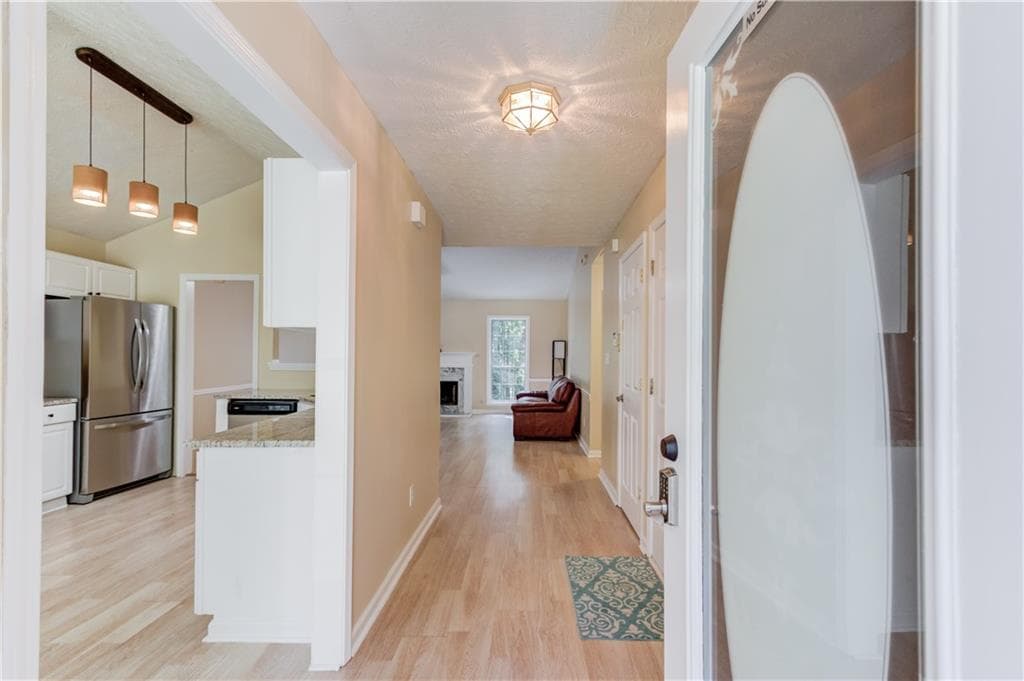 5 bedroom, 4 bathroom, 3,216 sq ft single family residence for sale at 525 Clearwater Place, Lawrenceville, GA 30044 — photo 4