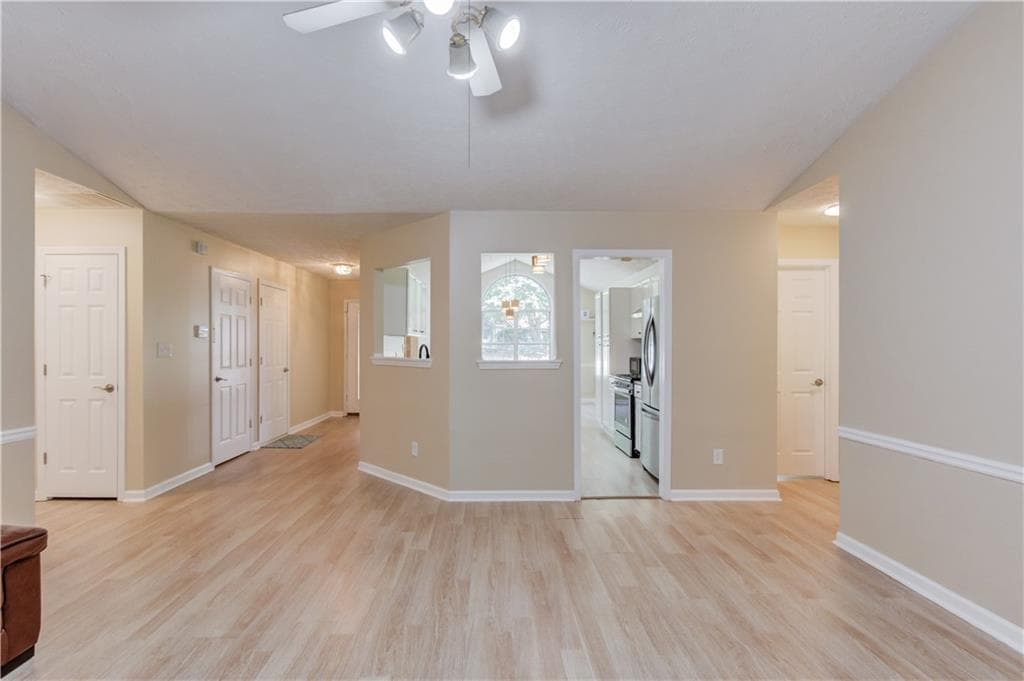5 bedroom, 4 bathroom, 3,216 sq ft single family residence for sale at 525 Clearwater Place, Lawrenceville, GA 30044 — photo 8