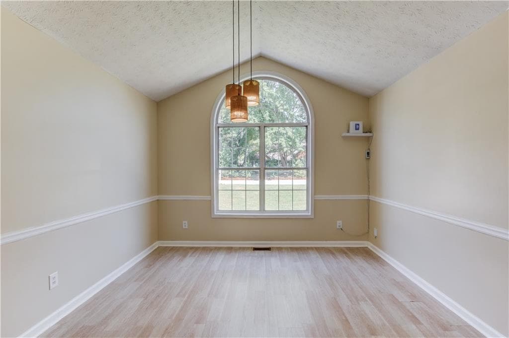 5 bedroom, 4 bathroom, 3,216 sq ft single family residence for sale at 525 Clearwater Place, Lawrenceville, GA 30044 — photo 10
