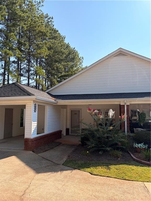 2 bedroom, 2 bathroom, 1,002 sq ft condominium under contract at 150 Old Mill Road 404, Cartersville, GA 30120 — photo 4