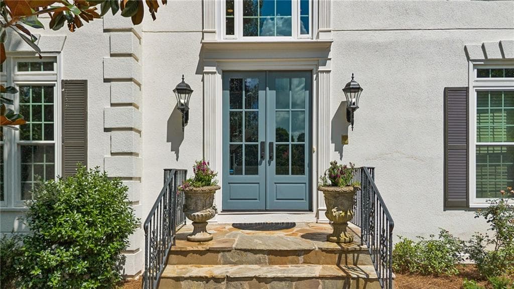 5 bedroom, 6 bathroom, 5,713 sq ft single family residence under contract at 129 Ridgetree Lane, Marietta, GA 30068 — photo 2