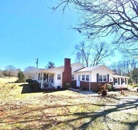 3 bedroom, 2 bathroom, 1,656 sq ft single family residence for sale at 338 Liberty Hill Road, Hartwell, GA 30643 — photo 4