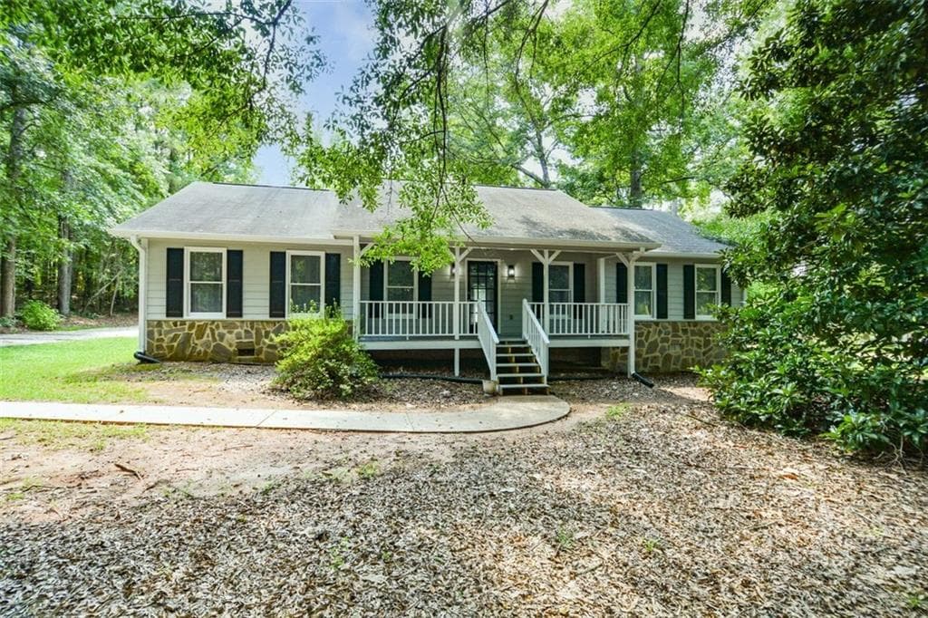 4 bedroom, 3 bathroom, 2,800 sq ft single family residence for sale at 293 Sweetwater Church Road, Douglasville, GA 30134 — photo 6