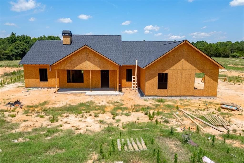 3 bedroom, 2 bathroom, 1,800 sq ft single family residence for sale at 124 Creek Stone Drive, Hartwell, GA 30643