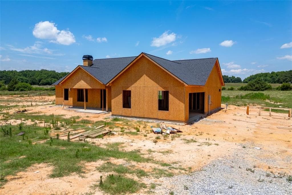 3 bedroom, 2 bathroom, 1,800 sq ft single family residence for sale at 124 Creek Stone Drive, Hartwell, GA 30643 — photo 3