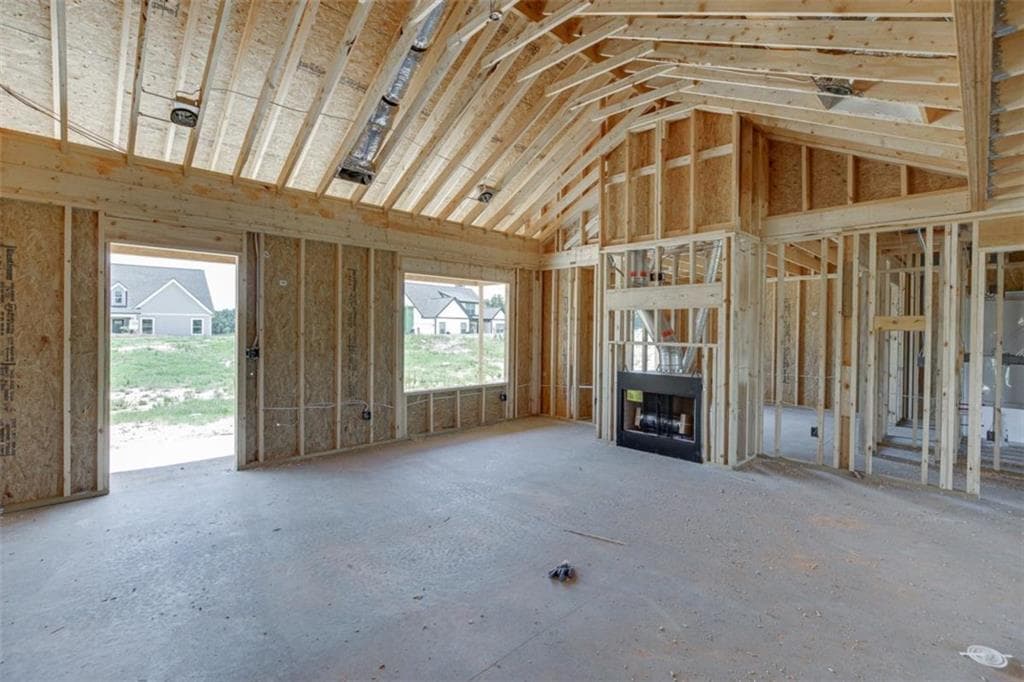 3 bedroom, 2 bathroom, 1,800 sq ft single family residence for sale at 124 Creek Stone Drive, Hartwell, GA 30643 — photo 6