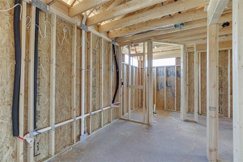 3 bedroom, 2 bathroom, 1,800 sq ft single family residence for sale at 124 Creek Stone Drive, Hartwell, GA 30643 — photo 10