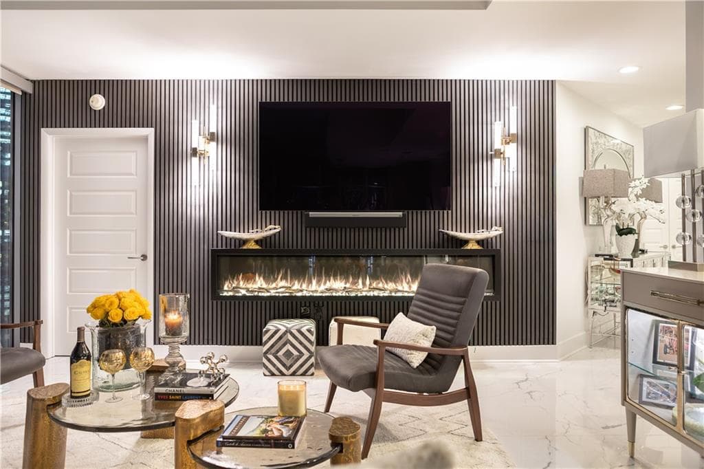 2 bedroom, 3 bathroom, 1,563 sq ft condominium for sale at 1080 Peachtree Street 2011, Atlanta, GA 30309 — photo 3