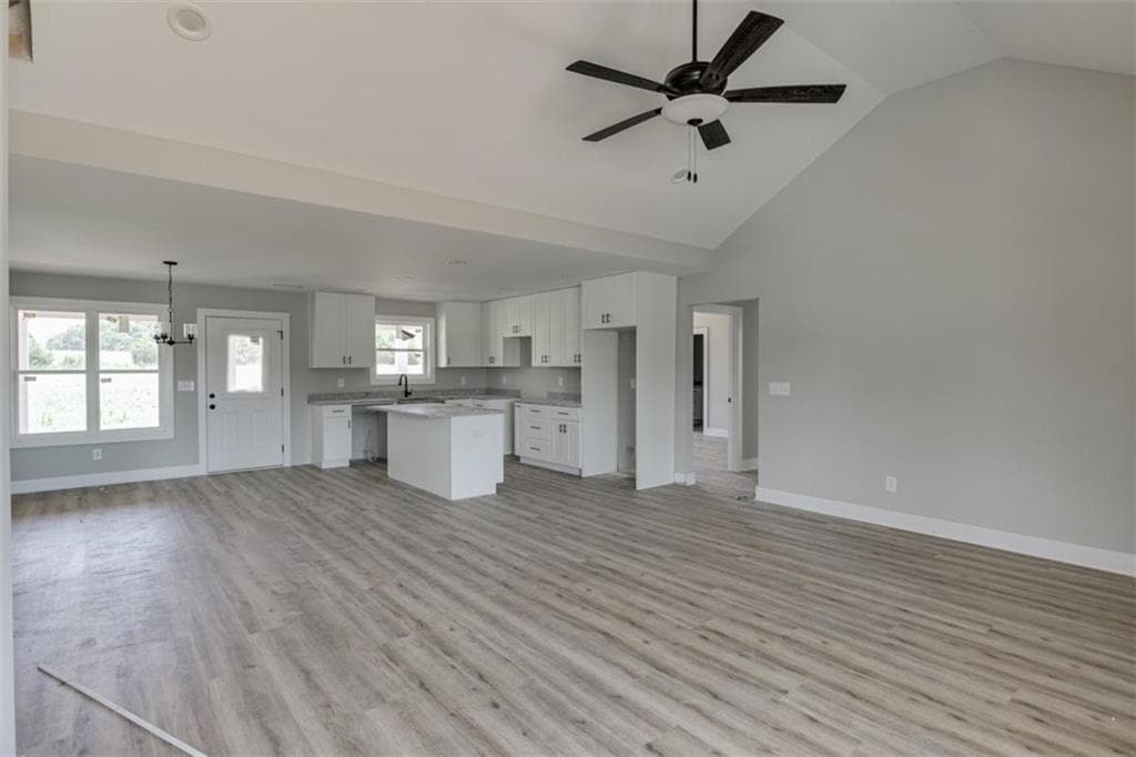3 bedroom, 2 bathroom, 1,800 sq ft single family residence for sale at 102 Creek Stone Drive, Hartwell, GA 30643 — photo 7