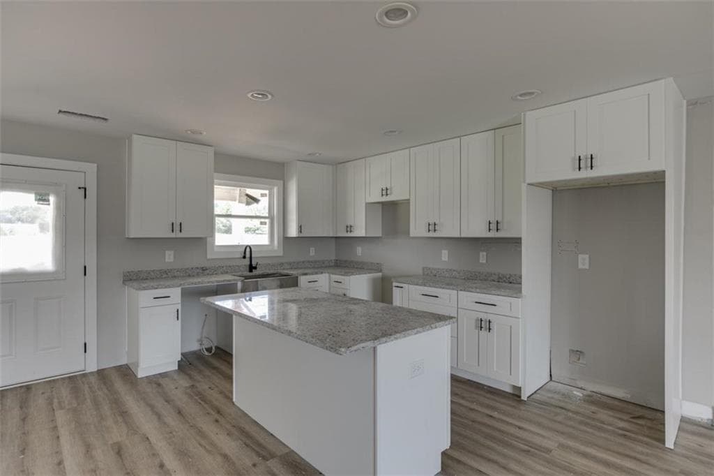 3 bedroom, 2 bathroom, 1,800 sq ft single family residence for sale at 102 Creek Stone Drive, Hartwell, GA 30643 — photo 8