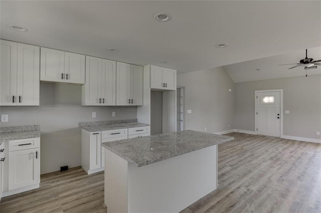 3 bedroom, 2 bathroom, 1,800 sq ft single family residence for sale at 102 Creek Stone Drive, Hartwell, GA 30643 — photo 10