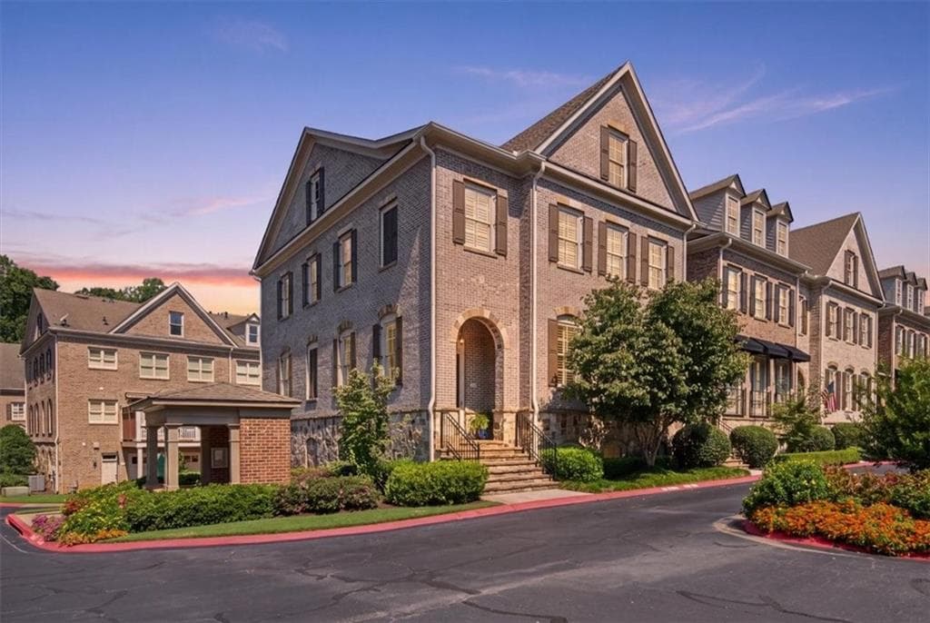 3 bedroom, 5 bathroom, 3,574 sq ft townhouse under contract at 1451 Winterfield Court, Kennesaw, GA 30152 — photo 2