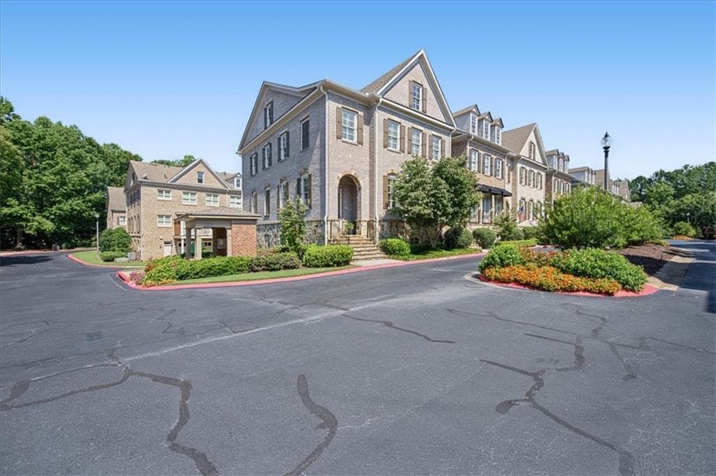3 bedroom, 5 bathroom, 3,574 sq ft townhouse under contract at 1451 Winterfield Court, Kennesaw, GA 30152 — photo 3