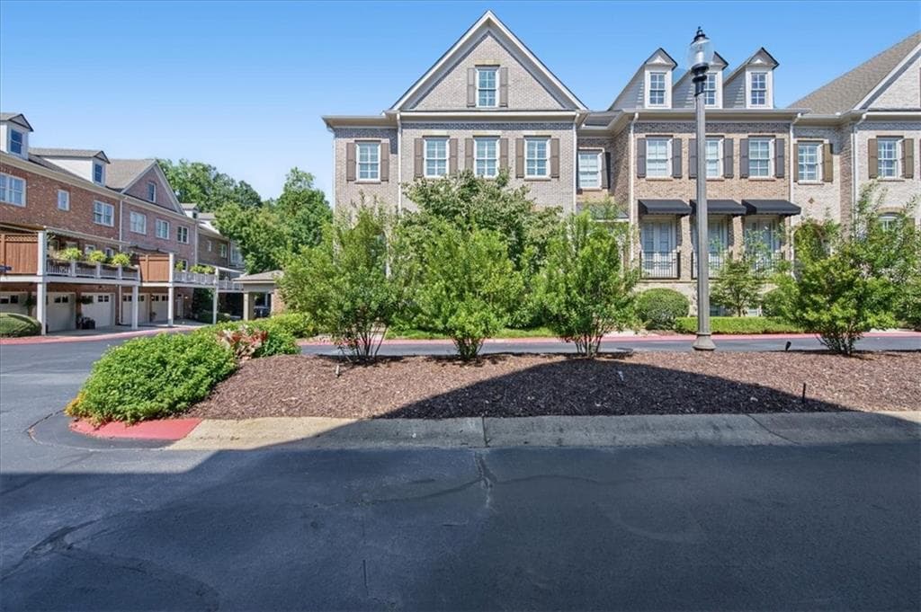 3 bedroom, 5 bathroom, 3,574 sq ft townhouse under contract at 1451 Winterfield Court, Kennesaw, GA 30152 — photo 5