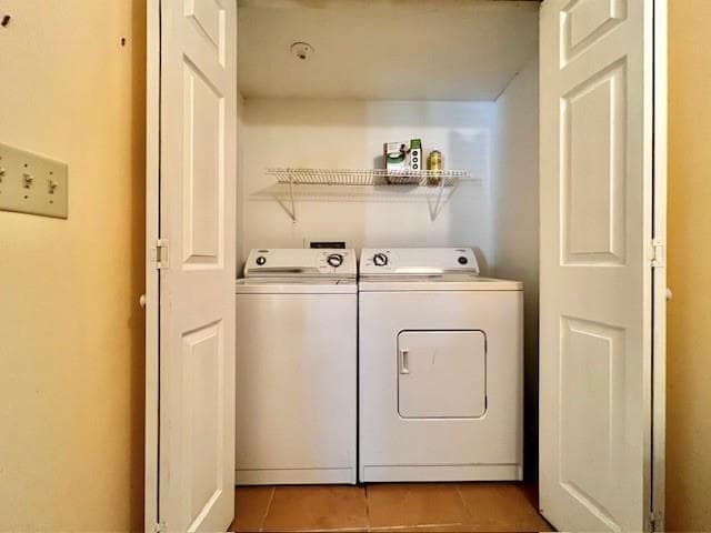 2 bedroom, 3 bathroom, 1,240 sq ft townhouse for rent at 107 Old Ferry Way, Roswell, GA 30076 for $1,745 a month — photo 5