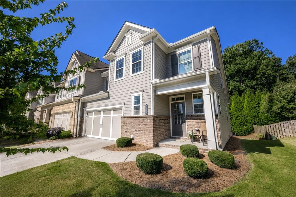 3 bedroom, 3 bathroom, 2,354 sq ft townhouse for sale at 2790 Laurel Gate Lane, Cumming, GA 30040 — photo 1 of 59
