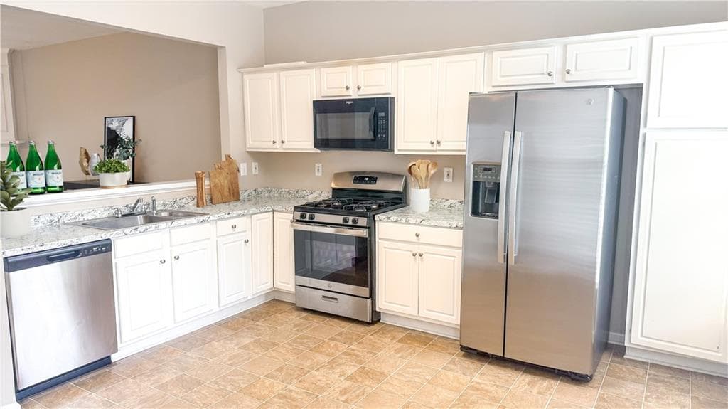 3 bedroom, 4 bathroom, 1,902 sq ft townhouse for sale at 4014 Howell Park Road, Duluth, GA 30096 — photo 6