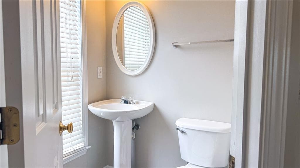 3 bedroom, 4 bathroom, 1,902 sq ft townhouse for sale at 4014 Howell Park Road, Duluth, GA 30096 — photo 9
