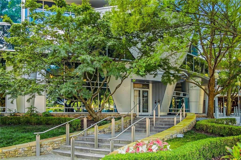3 bedroom, 3 bathroom, 1,876 sq ft condominium for rent at 3338 Peachtree Road 2105, Atlanta, GA 30326 for $4,500 a month — photo 5