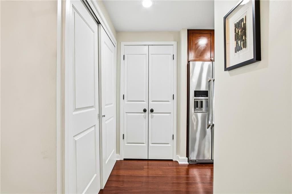 3 bedroom, 3 bathroom, 1,876 sq ft condominium for rent at 3338 Peachtree Road 2105, Atlanta, GA 30326 for $4,500 a month — photo 9