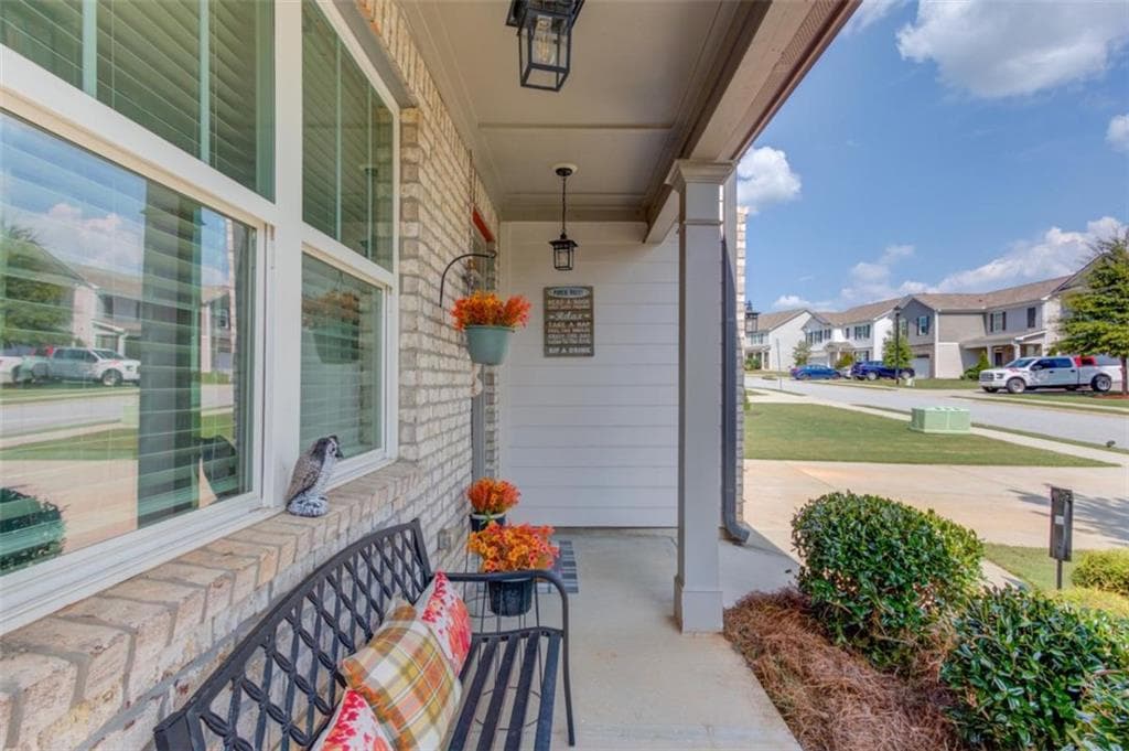 4 bedroom, 3 bathroom, 2,420 sq ft single family residence under contract at 124 Brode Lane, Pendergrass, GA 30567 — photo 3