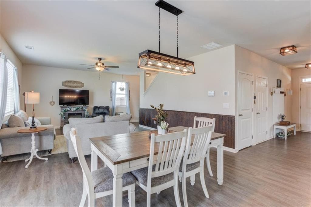 4 bedroom, 3 bathroom, 2,420 sq ft single family residence under contract at 124 Brode Lane, Pendergrass, GA 30567 — photo 9