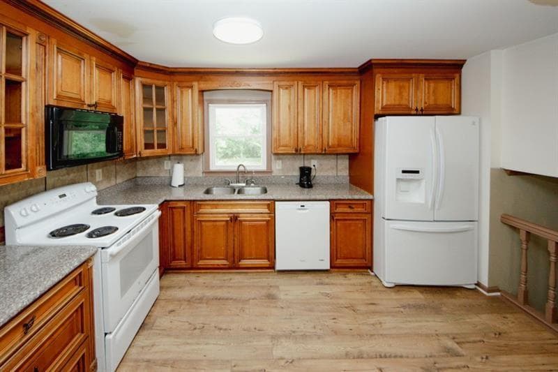 3 bedroom, 2 bathroom, 2,049 sq ft single family residence for rent at 4033 Scenic Mountain Drive, Snellville, GA 30039 for $2,100 a month — photo 9