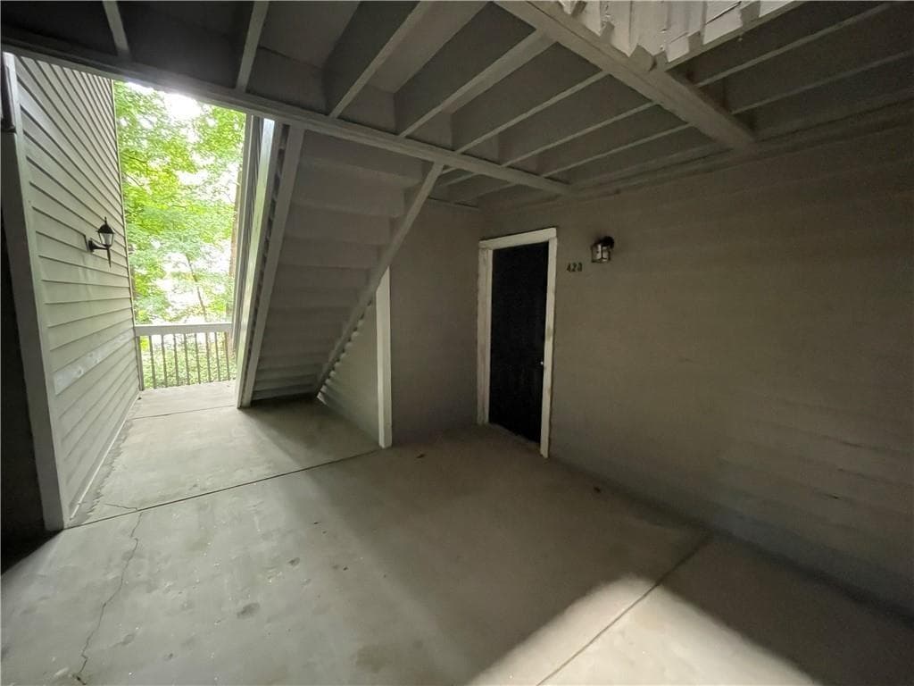 2 bedroom, 2 bathroom, 1,000 sq ft condominium for rent at 423 Warm Springs Circle, Roswell, GA 30075 for $1,495 a month — photo 3