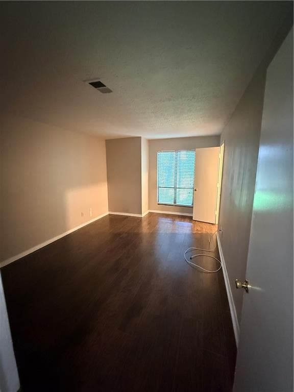 2 bedroom, 2 bathroom, 1,000 sq ft condominium for rent at 423 Warm Springs Circle, Roswell, GA 30075 for $1,495 a month — photo 5