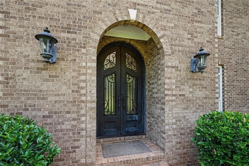6 bedroom, 5 bathroom, 6,441 sq ft single family residence for sale at 952 Ardmore Trail, Hoschton, GA 30548 — photo 4