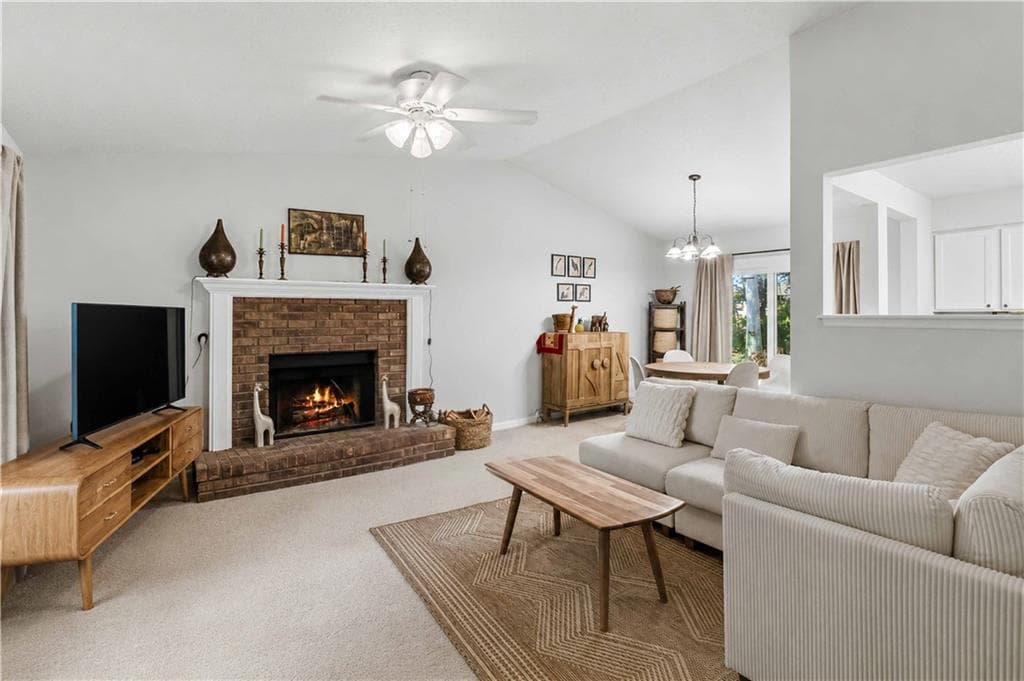 3 bedroom, 3 bathroom, 1,412 sq ft single family residence for sale at 10303 Briarbay Drive, Jonesboro, GA 30238 — photo 5