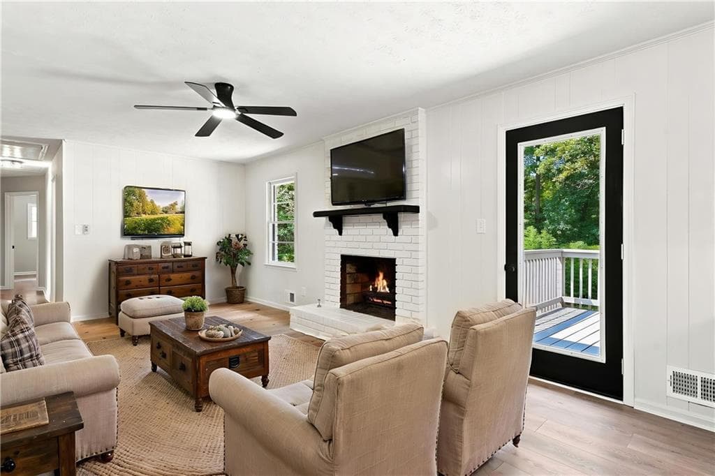 3 bedroom, 2 bathroom, 1,610 sq ft single family residence for sale at 4114 Lauada Drive, Douglasville, GA 30135 — photo 3