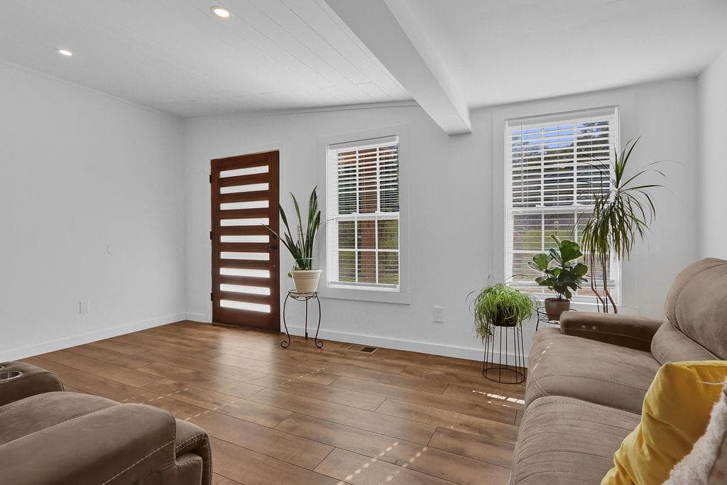 3 bedroom, 2 bathroom, 960 sq ft single family residence for sale at 2110 Shoal Creek Road, Buford, GA 30518 — photo 10