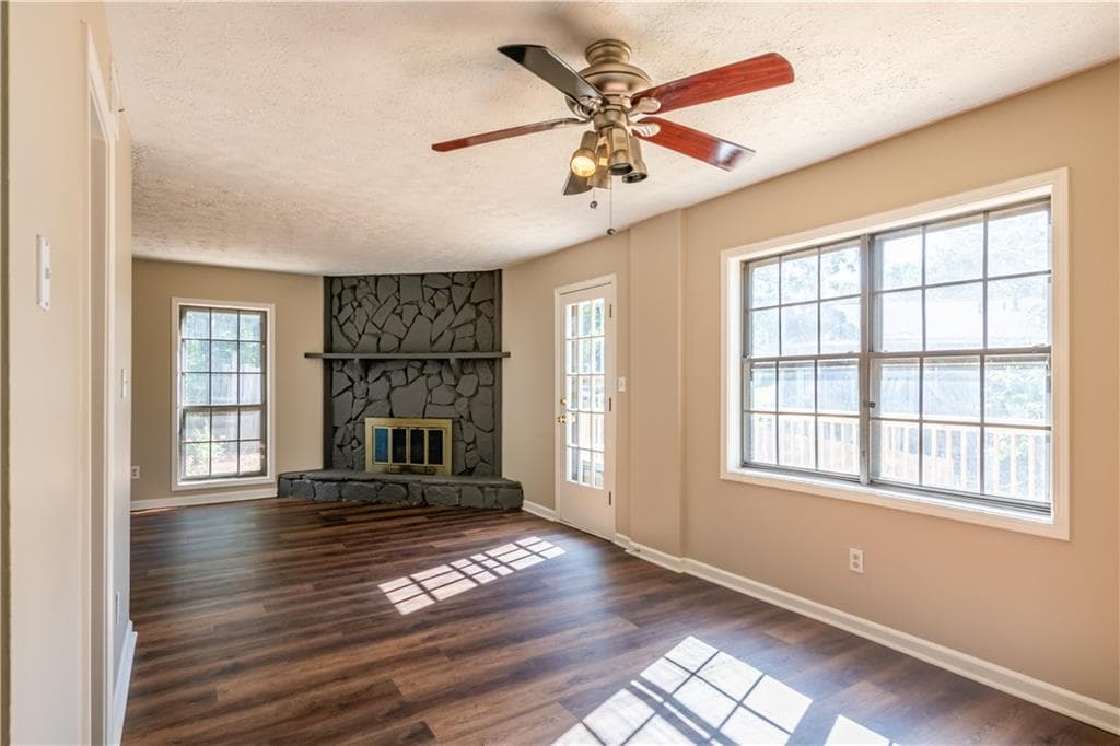3 bedroom, 3 bathroom, 1,768 sq ft single family residence for sale at 998 Ascot Court, Riverdale, GA 30296 — photo 7