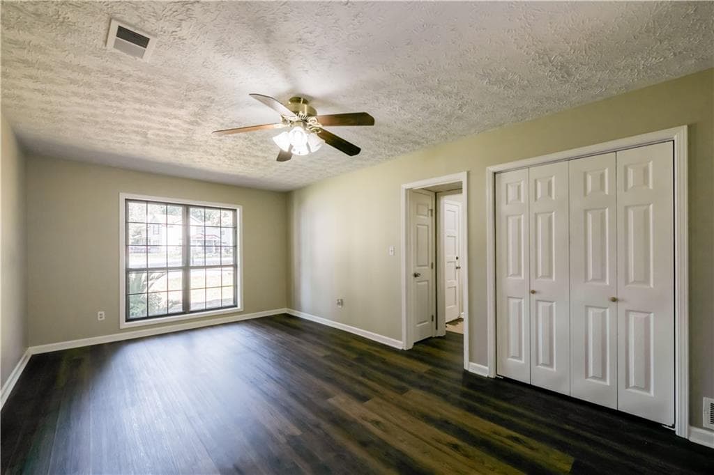 3 bedroom, 3 bathroom, 1,768 sq ft single family residence for sale at 998 Ascot Court, Riverdale, GA 30296 — photo 8