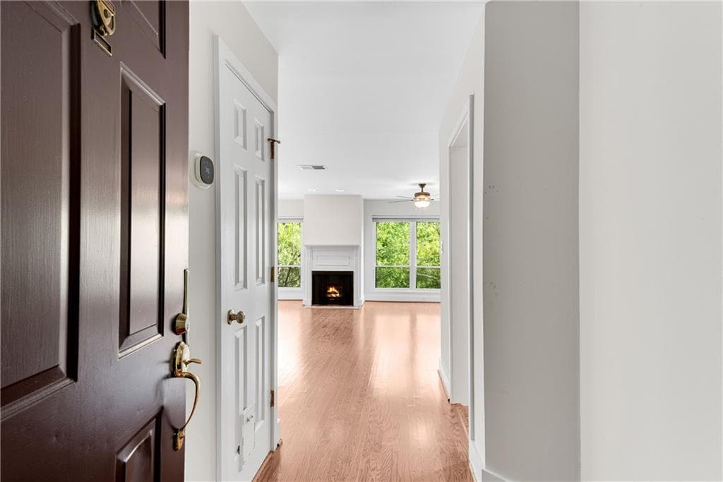 2 bedroom, 2 bathroom, 1,168 sq ft condominium for sale at 209 14th Street 307, Atlanta, GA 30309 — photo 3