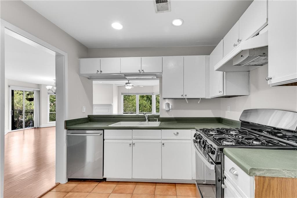 2 bedroom, 2 bathroom, 1,168 sq ft condominium for sale at 209 14th Street 307, Atlanta, GA 30309 — photo 6