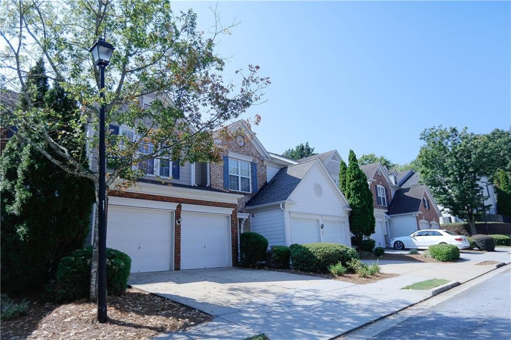 3 bedroom, 3 bathroom, 1,696 sq ft townhouse for rent at 3616 Elkhorn Court, Duluth, GA 30096 for $2,300 a month — photo 2