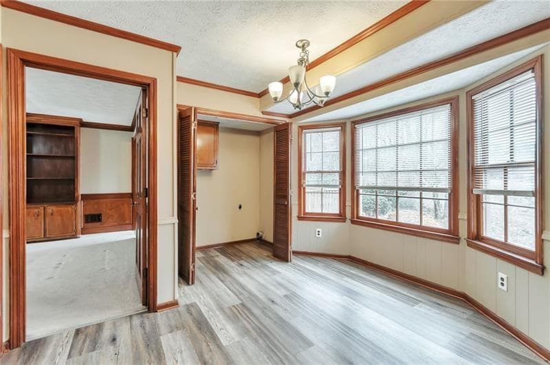 6 bedroom, 4 bathroom, 3,010 sq ft single family residence for sale at 1306 Arlene Court, Lilburn, GA 30047 — photo 7