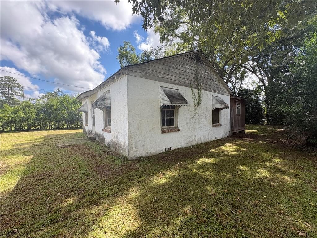3 bedroom, 1 bathroom, 1,080 sq ft single family residence under contract at 404 Riley Street, Perry, GA 31069 — photo 3